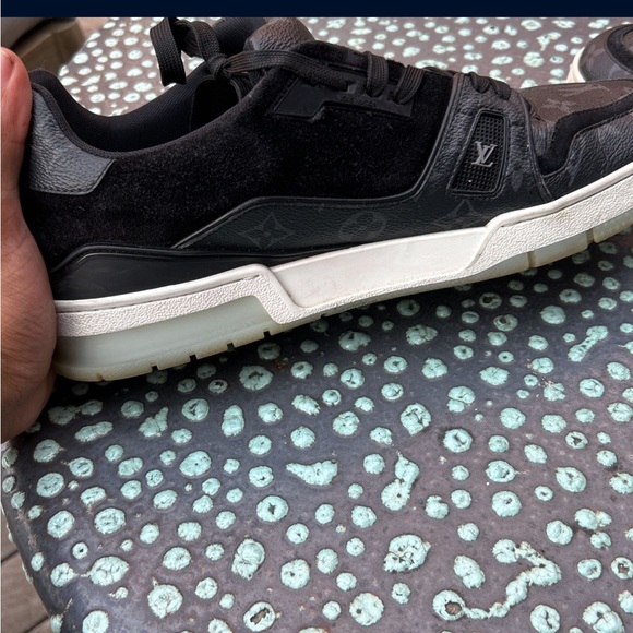 Louis Vuitton Trainer Sneakers - Size 44/10.5 Mens - Black and White - Picture 3 of 6